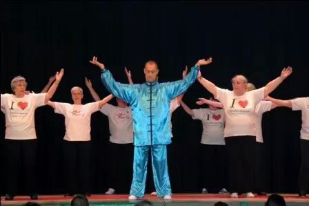 picture of Andy and tai chi group